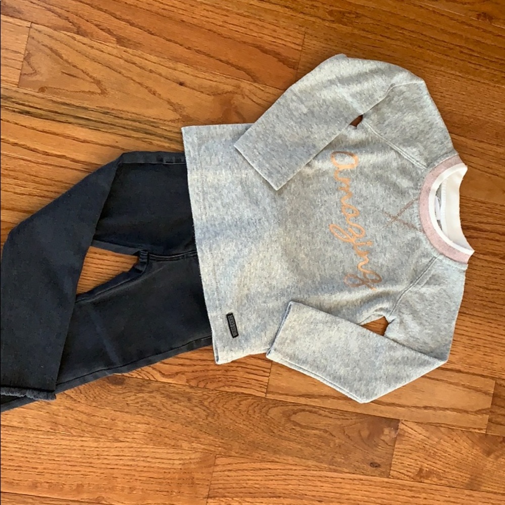 2 pieces  top and jeans, 3t  Hudson, look like new